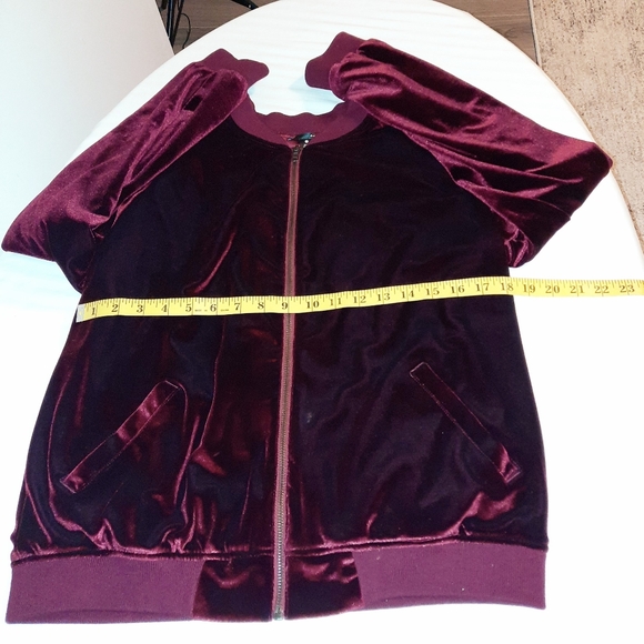 Burgundy Jacket Size med - Picture 6 of 13